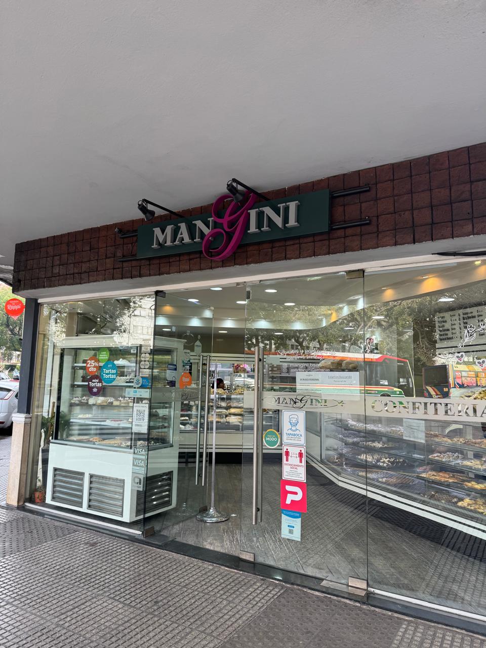 Local Mangini Las Cañitas